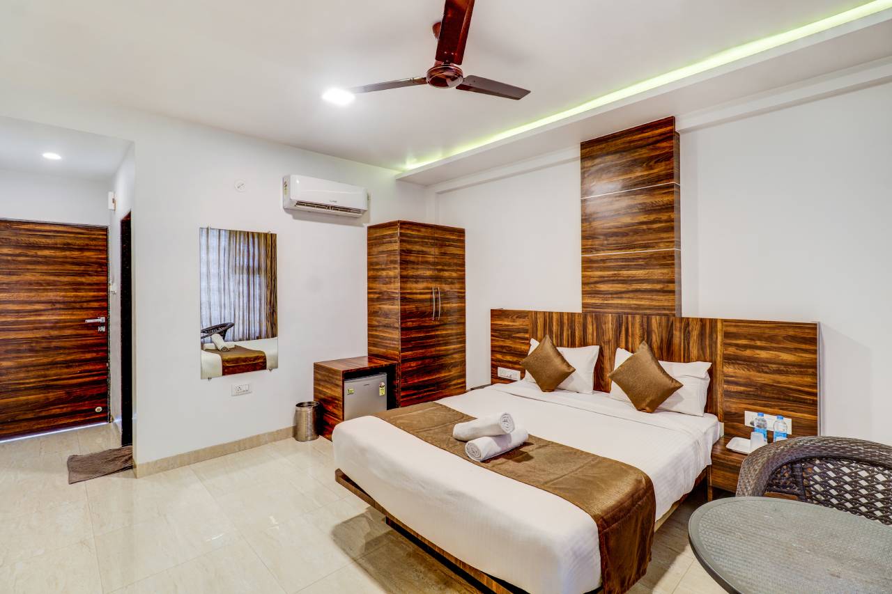 Deluxe Couple Room hotel in Panchgani