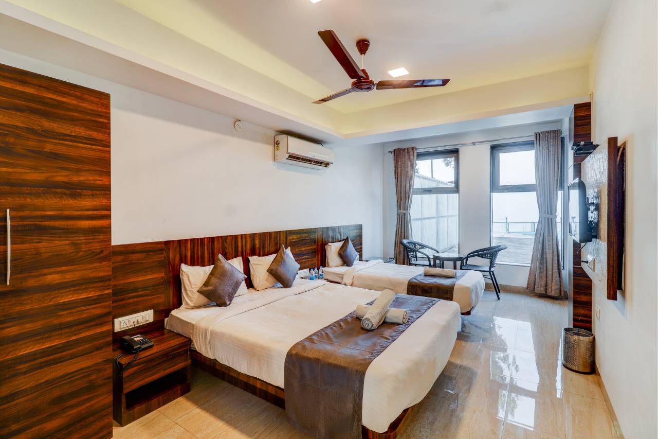  valley and River view hotel in panchgani