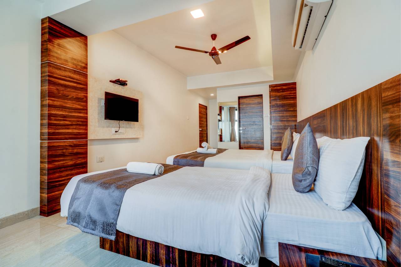 super deluxe hotel in panchgani